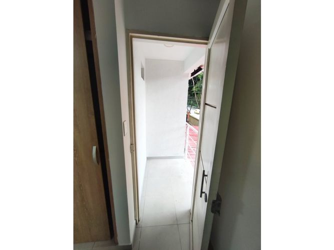 Casa de 4 alcobas en venta en Panamericano, Cali, 200 m² · foto 4 de 9