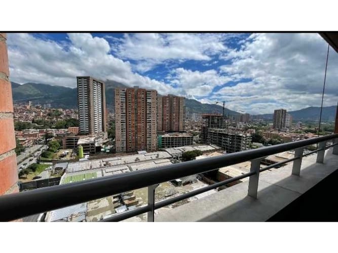 Apartamento de 3 alcobas en venta en Bellavista, Bello, 76 m² · foto 2 de 19