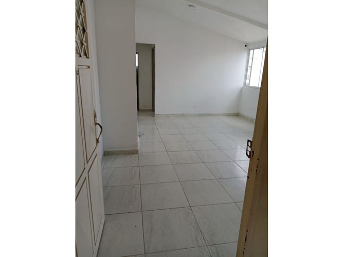 Apartamento de 3 alcobas en venta en Napoles, Jamundí, 56 m² · foto 4 de 8