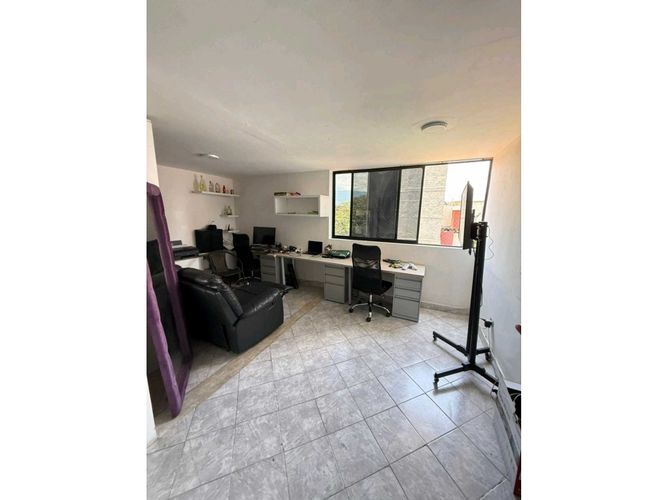 Casa de 4 alcobas en venta en La América, Medellín, 702 m² · foto 9 de 24