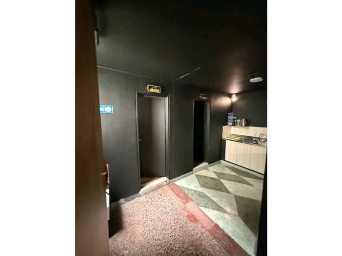 Casa de 4 alcobas en venta en La América, Medellín, 702 m² · foto 17 de 24