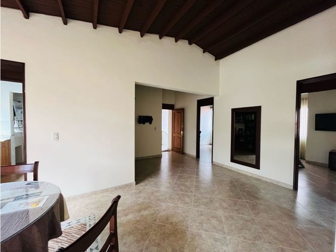 Apartamento de 4 alcobas en venta en Las Acacias, Medellín, 113 m² · foto 8 de 24