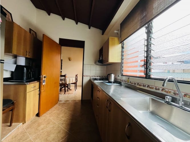 Apartamento de 4 alcobas en venta en Las Acacias, Medellín, 113 m² · foto 10 de 24