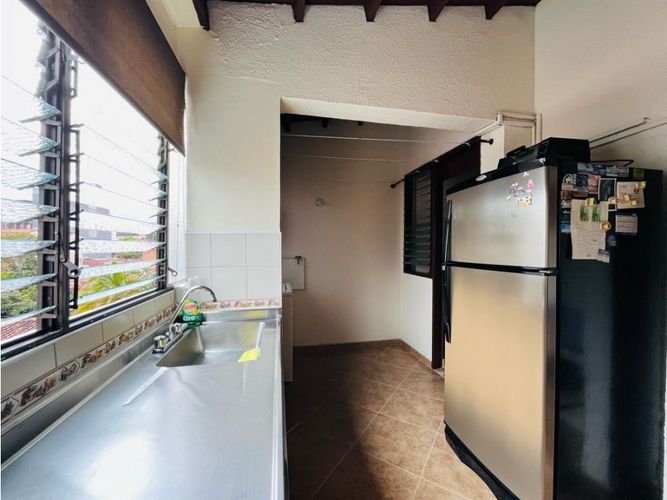 Apartamento de 4 alcobas en venta en Las Acacias, Medellín, 113 m² · foto 13 de 24
