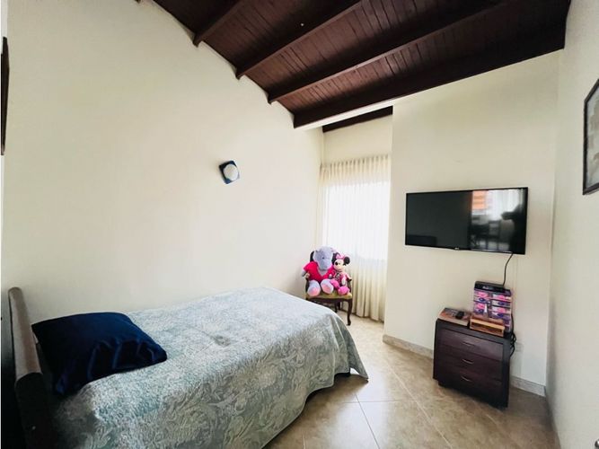 Apartamento de 4 alcobas en venta en Las Acacias, Medellín, 113 m² · foto 19 de 24
