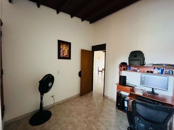Apartamento de 4 alcobas en venta en Las Acacias, Medellín, 113 m² · foto 23 de 24