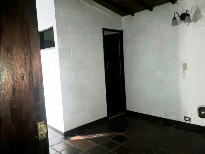 Casa de 3 alcobas en venta en El Velodromo, Medellín, 148 m² · foto 9 de 21