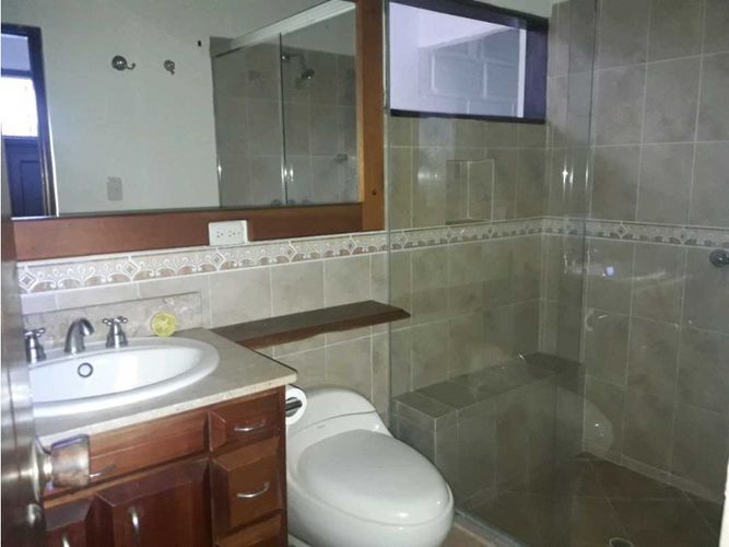 Casa de 3 alcobas en venta en El Velodromo, Medellín, 148 m² · foto 18 de 21