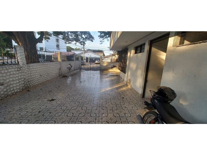 Casa de 5 alcobas en venta en La Flora, Cali, 480 m² · foto 9 de 24