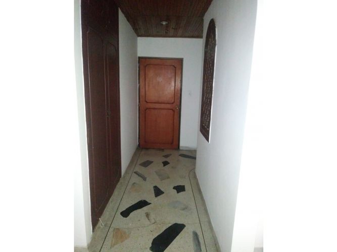 Casa de 5 alcobas en venta en La Flora, Cali, 480 m² · foto 11 de 24