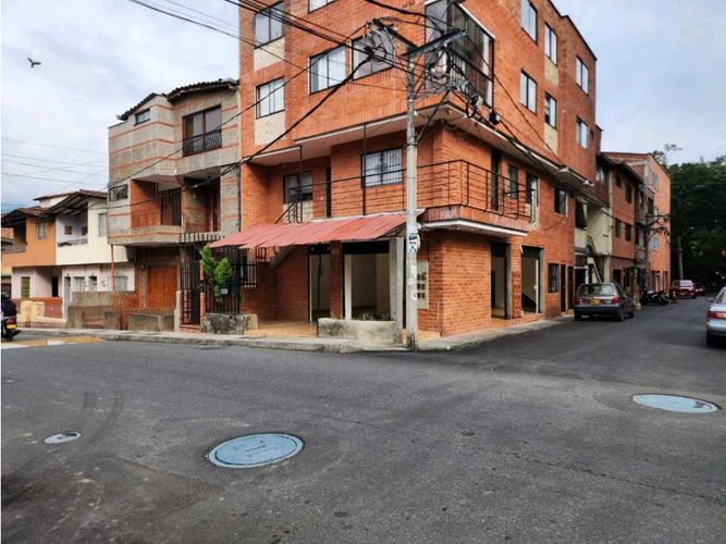 Local en arriendo en Calasanz, Medellín, 100 m² · foto 2 de 20