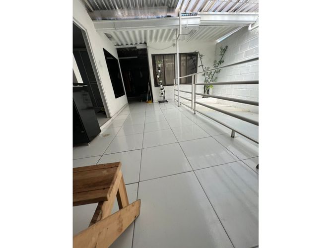 Casa de 6 alcobas en venta en La Selva, Cali, 340 m² · foto 6 de 9