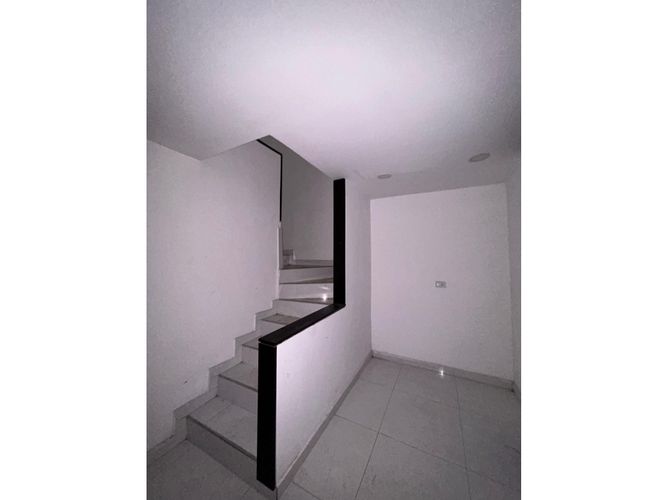 Casa de 5 alcobas en venta en Caney, Cali, 320 m² · foto 6 de 11