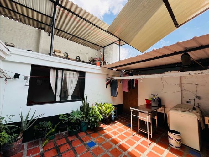 Casa de 4 alcobas en venta en La Milagrosa, Medellín, 140 m² · foto 3 de 16