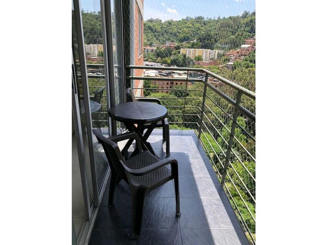 Apartamento de 4 alcobas en venta en Los Colores, Medellín, 185 m² · foto 5 de 24