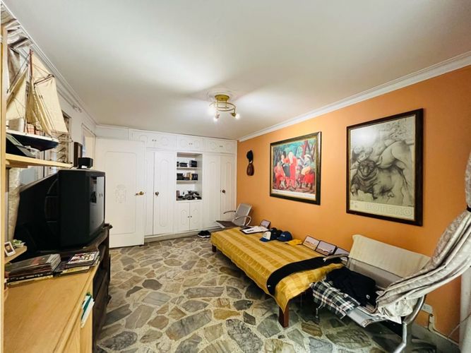 Apartamento de 4 alcobas en venta en Laureles, Medellín, 203 m² · foto 12 de 24