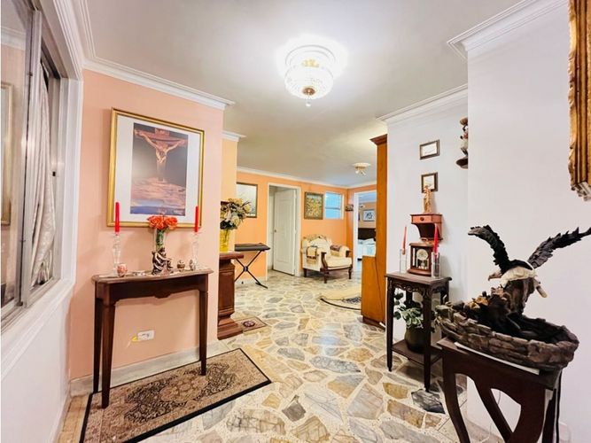 Apartamento de 4 alcobas en venta en Laureles, Medellín, 203 m² · foto 13 de 24