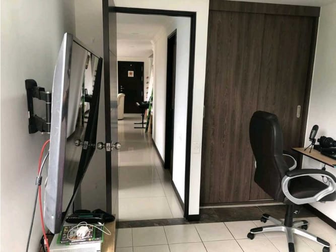 Apartamento de 4 alcobas en venta en Los Colores, Medellín, 185 m² · foto 10 de 24