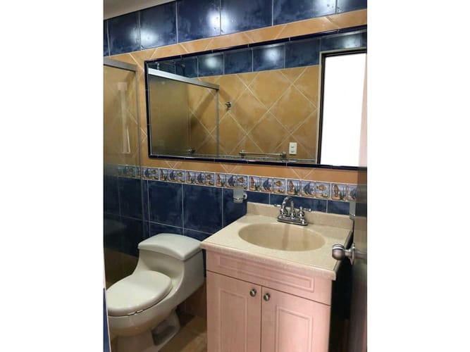 Apartamento de 4 alcobas en venta en Los Colores, Medellín, 185 m² · foto 13 de 24