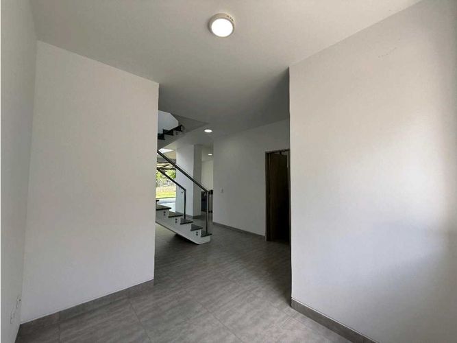 Casa de 4 alcobas en venta en Las Mercedes, Jamundí, 300 m² · foto 4 de 18