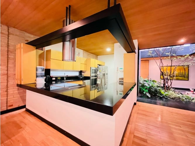 Casa de 5 alcobas en venta en Loma El Atravesado, Envigado, 345 m² · foto 7 de 24