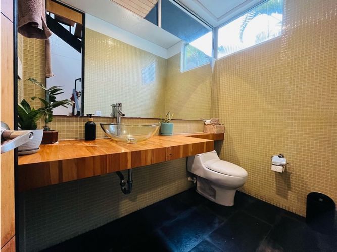 Casa de 5 alcobas en venta en Loma El Atravesado, Envigado, 345 m² · foto 9 de 24