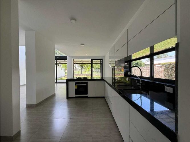 Casa de 4 alcobas en venta en Las Mercedes, Jamundí, 300 m² · foto 8 de 18