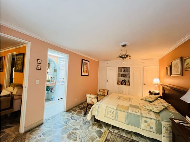 Apartamento de 4 alcobas en venta en Laureles, Medellín, 203 m² · foto 22 de 24