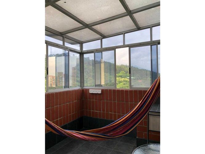 Apartamento de 4 alcobas en venta en Los Colores, Medellín, 185 m² · foto 21 de 24