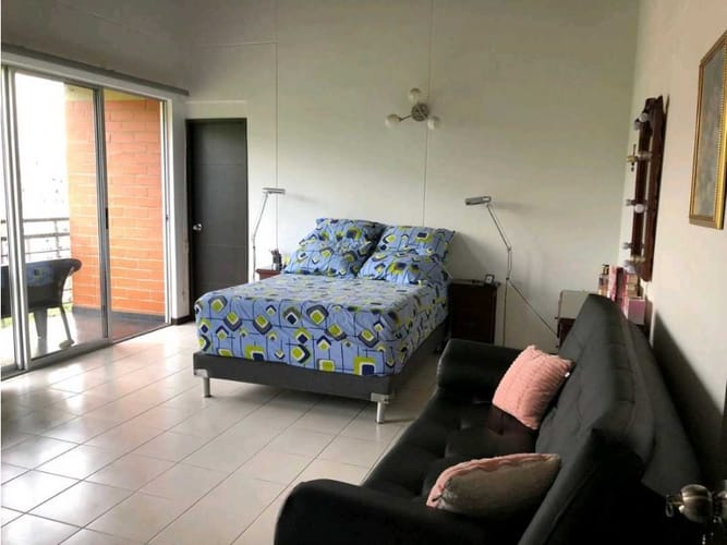 Apartamento de 4 alcobas en venta en Los Colores, Medellín, 185 m² · foto 22 de 24