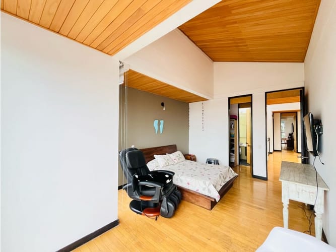 Casa de 5 alcobas en venta en Loma El Atravesado, Envigado, 345 m² · foto 14 de 24