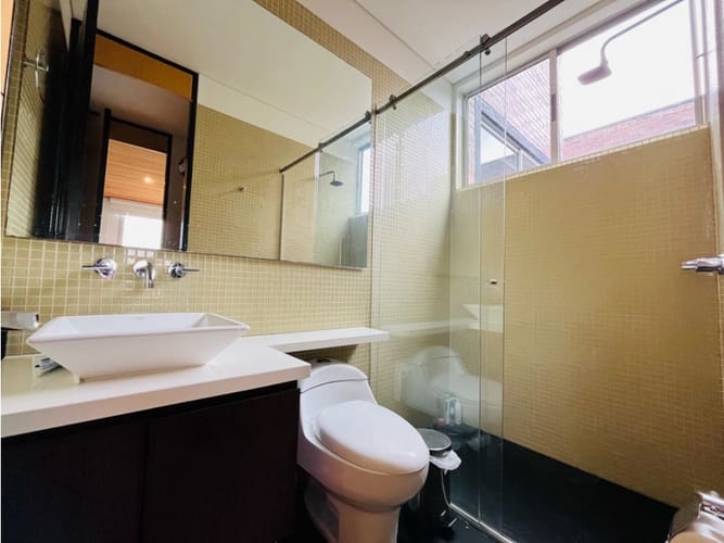 Casa de 5 alcobas en venta en Loma El Atravesado, Envigado, 345 m² · foto 16 de 24