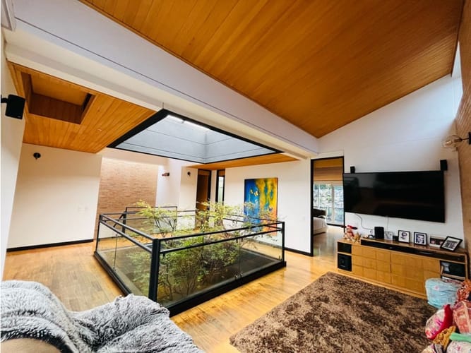 Casa de 5 alcobas en venta en Loma El Atravesado, Envigado, 345 m² · foto 17 de 24