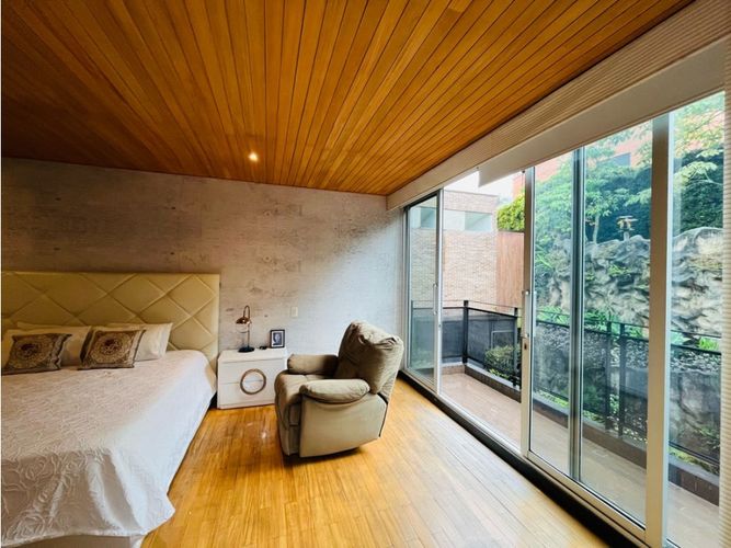 Casa de 5 alcobas en venta en Loma El Atravesado, Envigado, 345 m² · foto 20 de 24