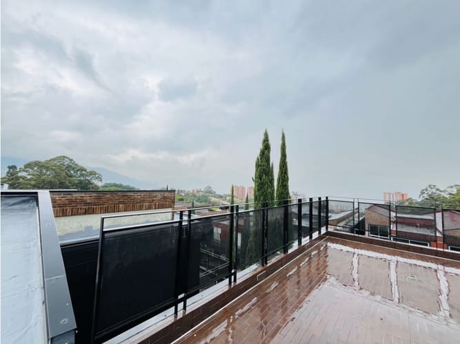 Casa de 5 alcobas en venta en Loma El Atravesado, Envigado, 345 m² · foto 24 de 24