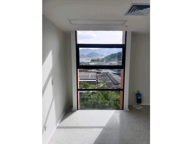 Consultorio en arriendo en San Diego, Medellín, 26 m² · foto 2 de 12