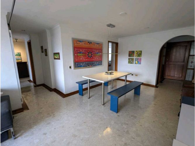 Apartamento de 4 alcobas en arriendo en Castropol, Medellín, 130 m² · foto 2 de 21