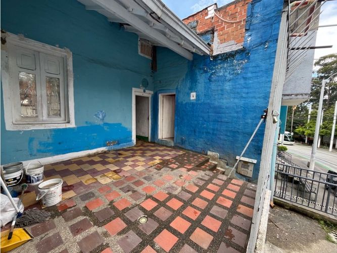 Casa de 6 alcobas en venta en Miraflores, Medellín, 256 m² · foto 7 de 15