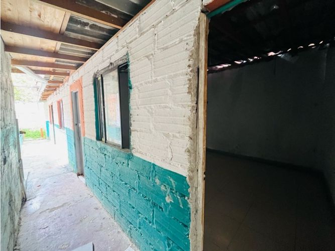 Casa de 6 alcobas en venta en Miraflores, Medellín, 256 m² · foto 11 de 15