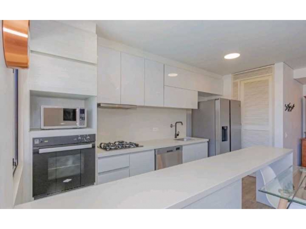 Apartamento en venta en Castropol, Medellín · foto 2 de 24
