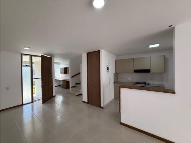 Casa de 3 alcobas en venta en Ciudad Country, Jamundí, 129 m² · foto 2 de 19