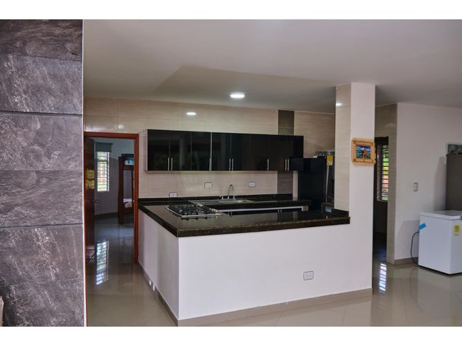 Casa de 7 alcobas en venta en Santa Elena, Cali, 300 m² · foto 2 de 24