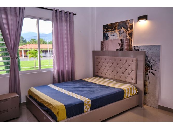 Casa de 7 alcobas en venta en Santa Elena, Cali, 300 m² · foto 16 de 24