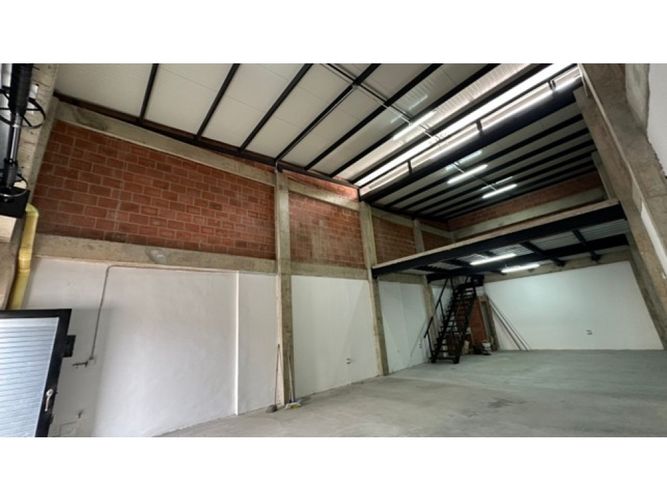 Local en venta en Alameda, Cali, 130 m² · foto 2 de 8
