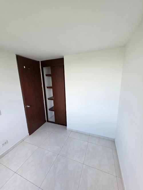 Apartamento de 2 alcobas en venta en Nueva Castilla, Bogotá, 45 m² · foto 7 de 9