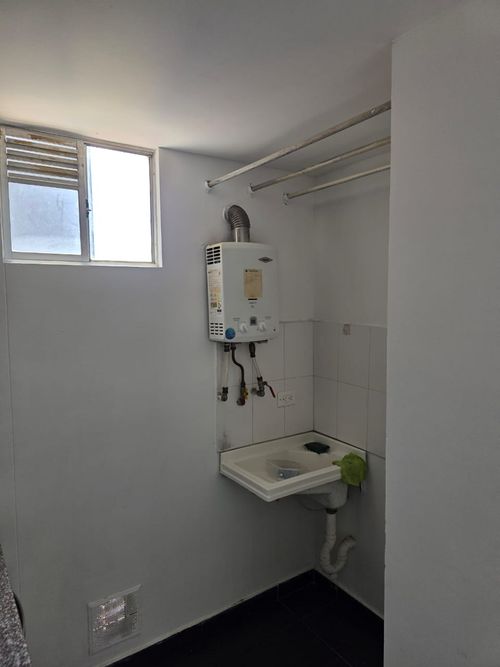 Apartamento de 2 alcobas en venta en Nueva Castilla, Bogotá, 45 m² · foto 8 de 9