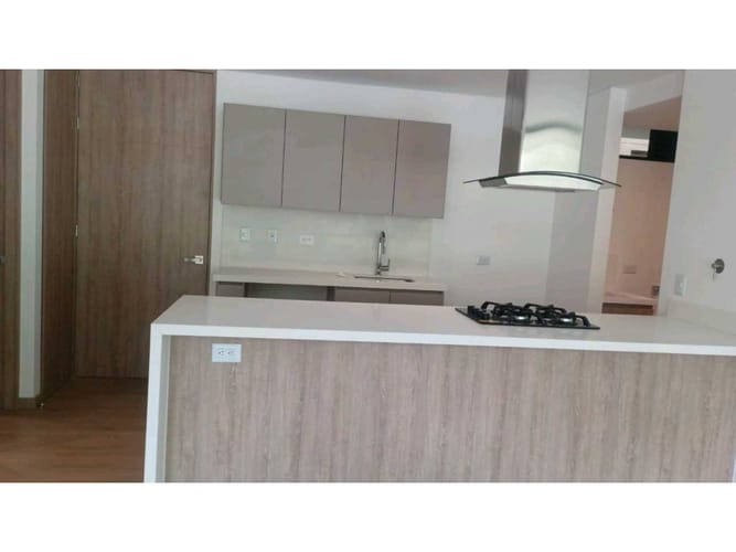 Apartamento de 2 alcobas en venta en El Carmen, El Retiro, 77 m² · foto 2 de 10