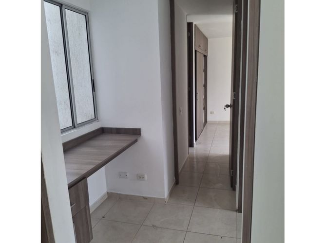 Apartamento de 3 alcobas en venta en Cr. Los Naranjos, Jamundí, 63 m² · foto 3 de 10