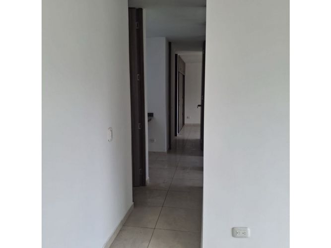 Apartamento de 3 alcobas en venta en Cr. Los Naranjos, Jamundí, 63 m² · foto 10 de 10