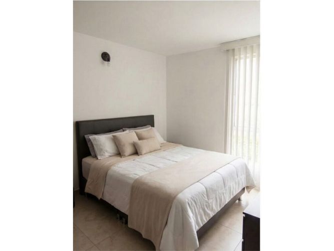 Apartamento de 3 alcobas en venta en Cr. Los Naranjos, Jamundí, 60 m² · foto 7 de 9